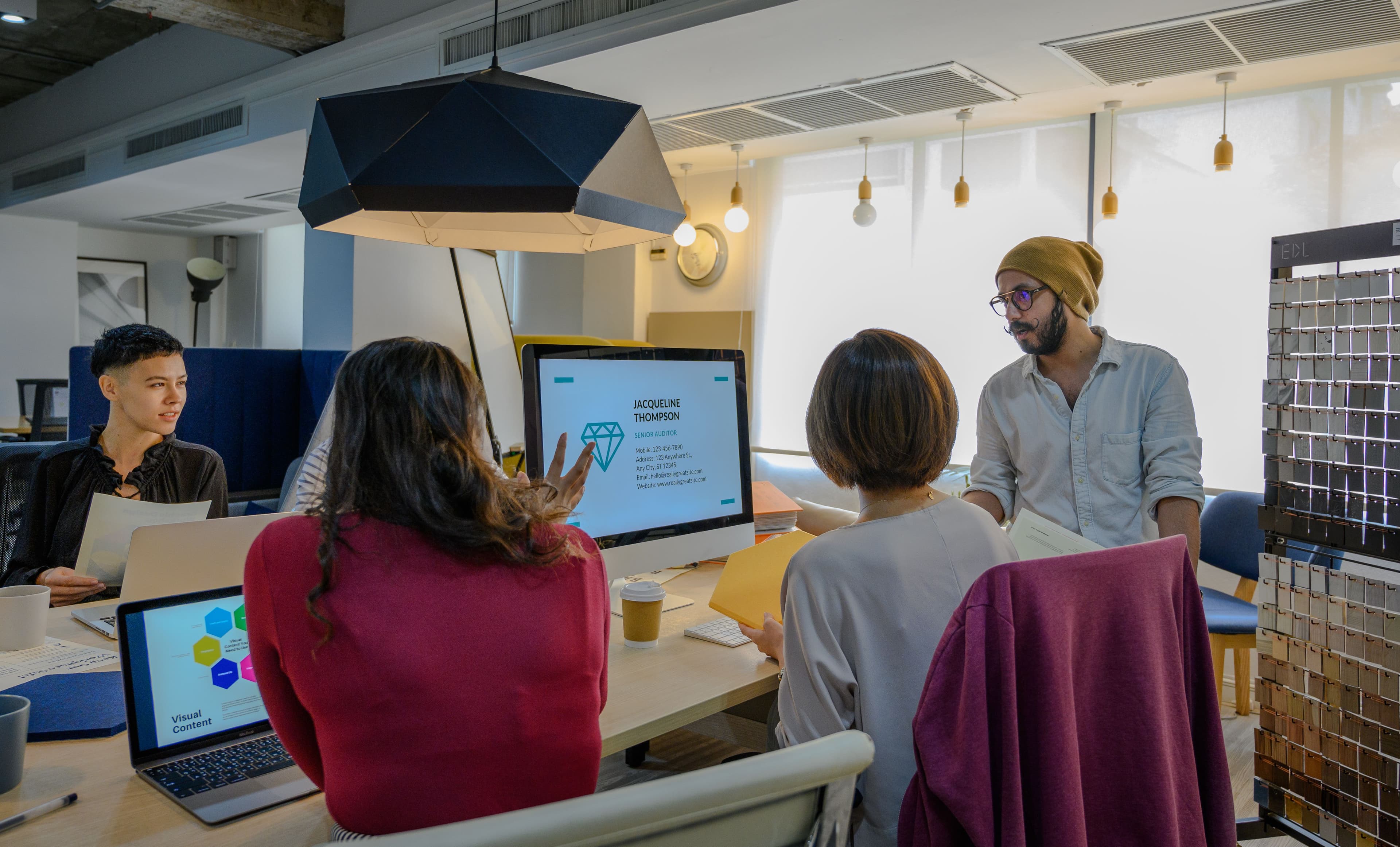 Cómo los emprendedores en LATAM están vendiendo más con IA sin contratar vendedores